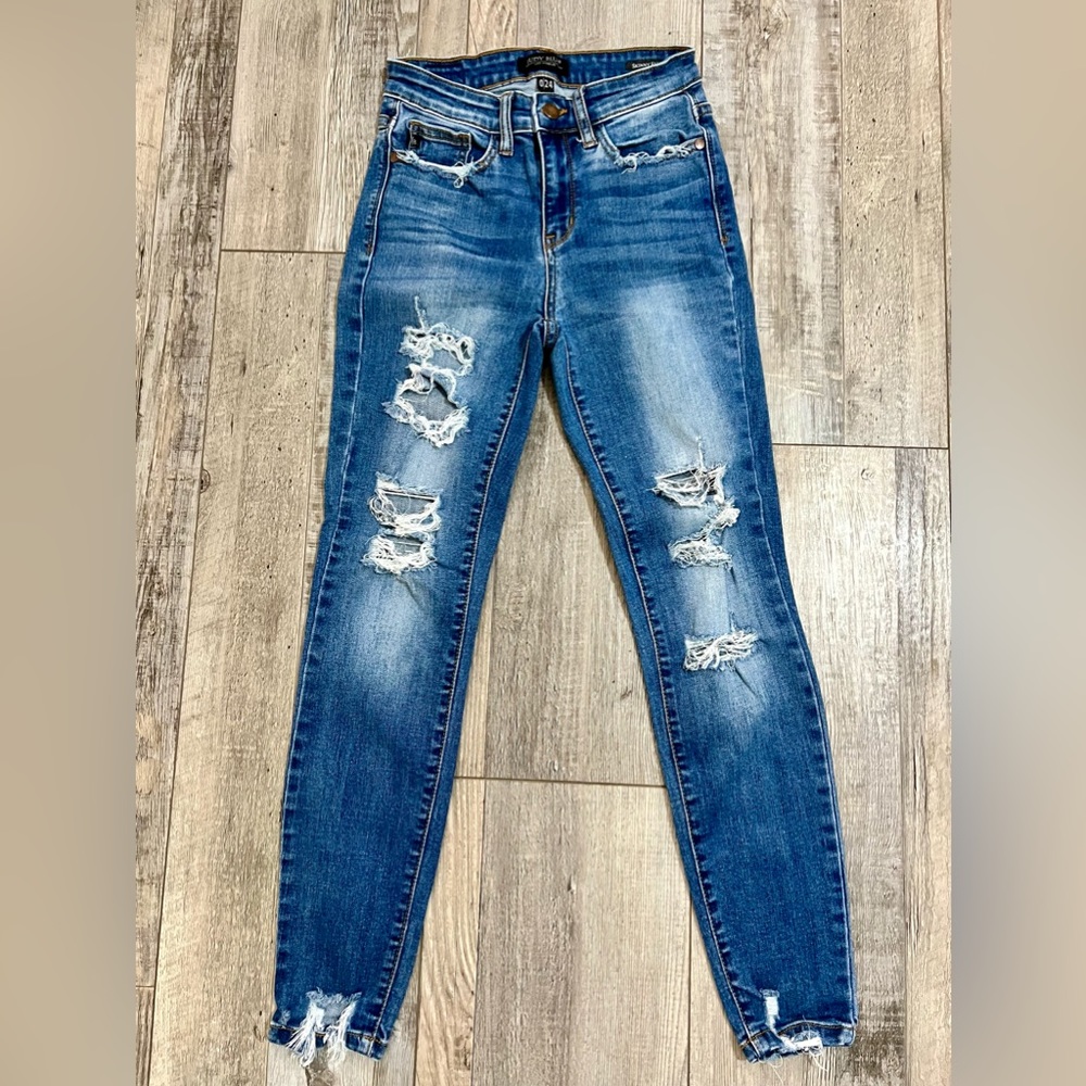 Judy Blue distressed denim skinny jeans